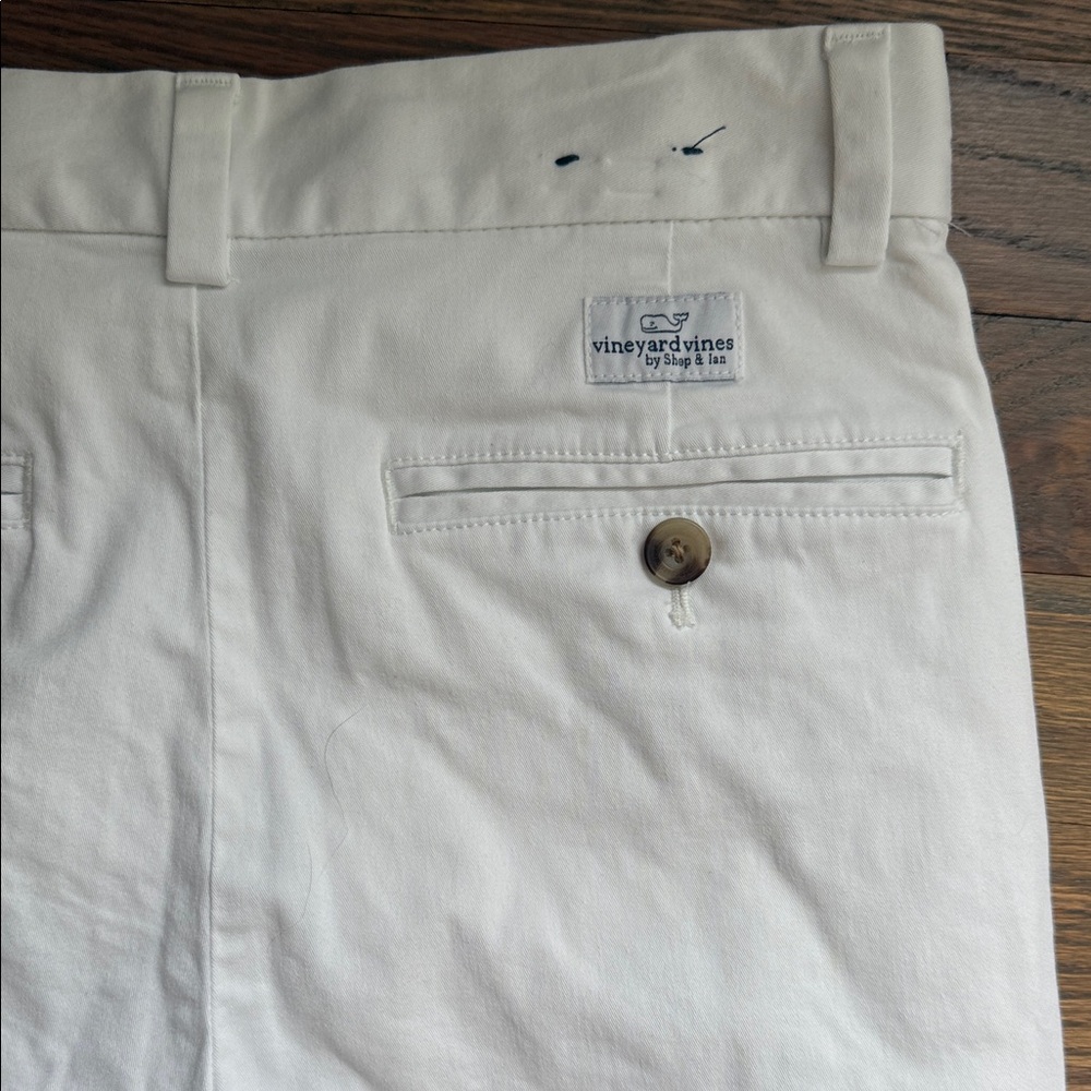 BNWOT Vineyard Vines Boys White Chinos - Picture 4 of 4